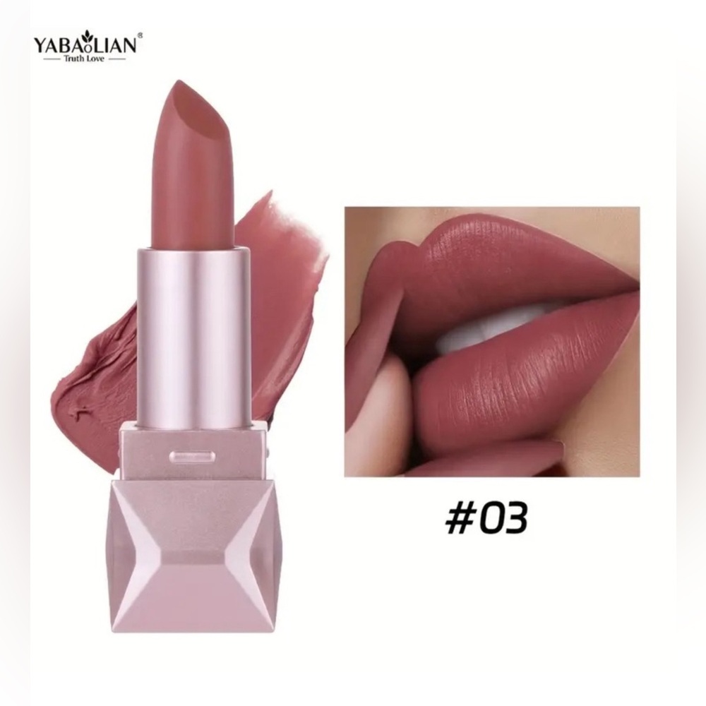 NWT Perfect Matte Lipstick #03